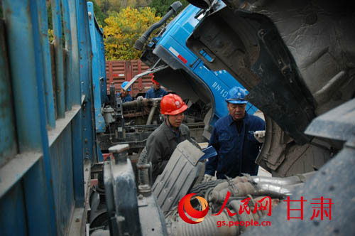 深秋送健康，體檢進(jìn)一線——?jiǎng)㈦姀S開(kāi)展生產(chǎn)用車駕駛員專項(xiàng)健康體檢活動(dòng)